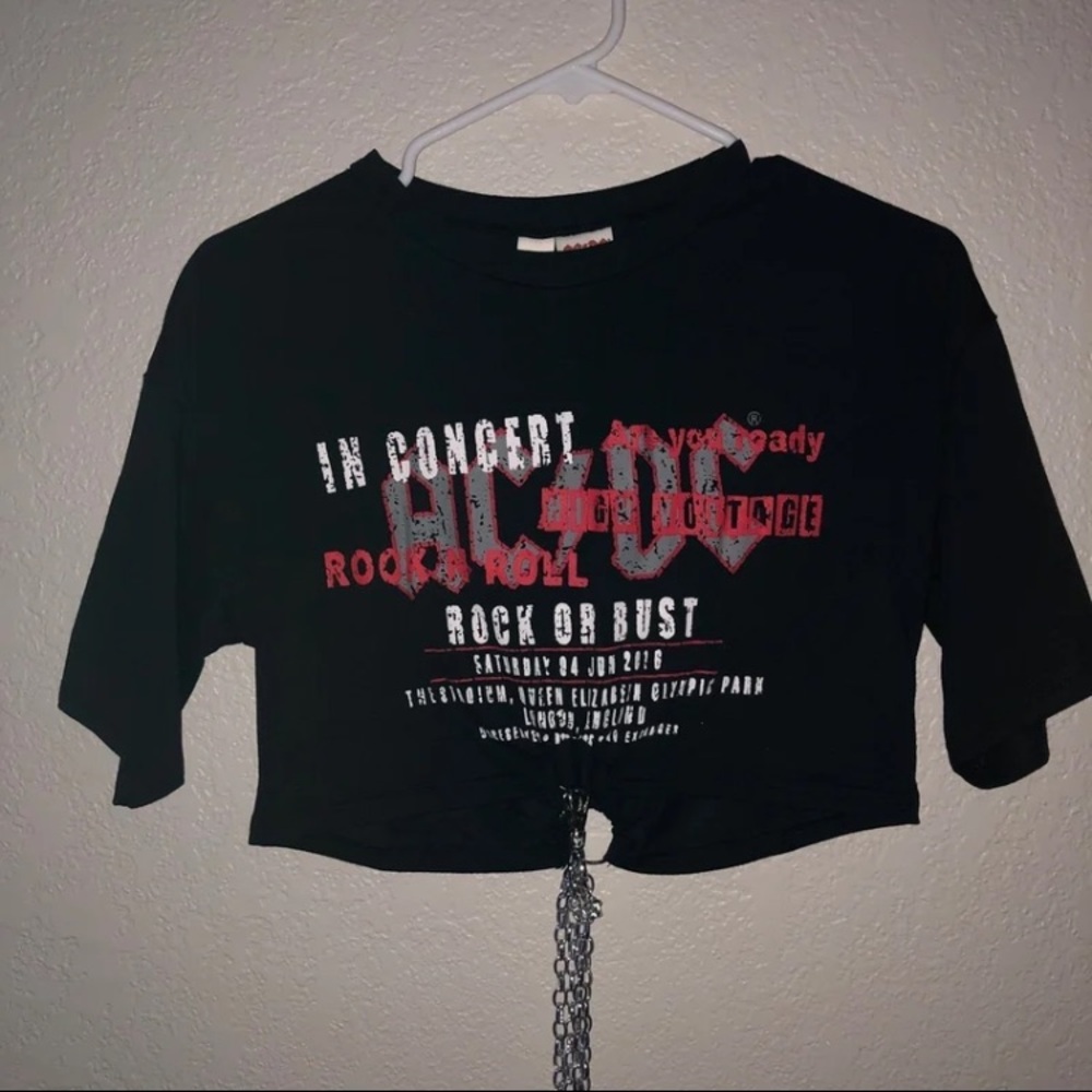 AC/DC Shein Crop Chain Tee - Picture 3 of 5